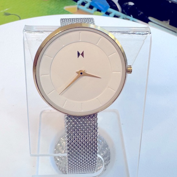 MVMT Accessories Mvmt Mod M4silver Gold And White Classic Round Faced Watch New Battery